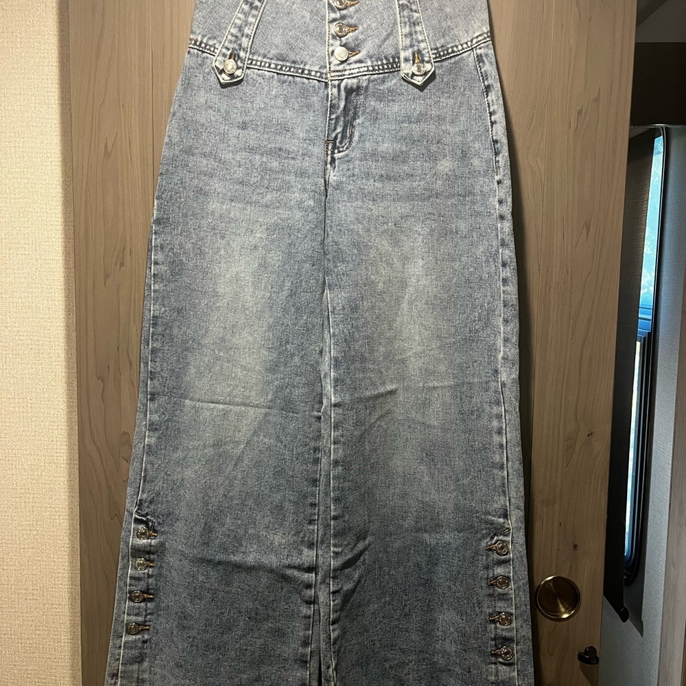 SHEIN Light Blue Flare Jeans